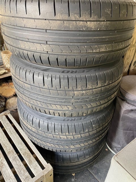 Mooie 19" Audi sport Velgen + Banden
