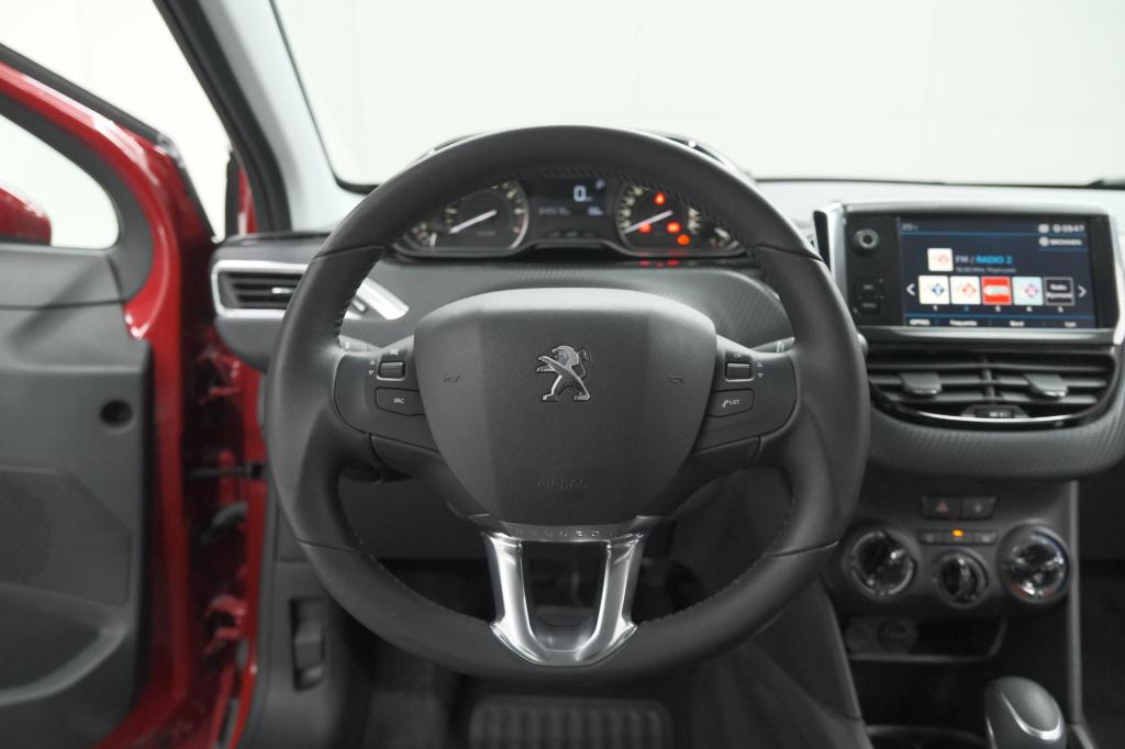 Peugeot 2008 puretech 110 eat6 active | camera | apple carplay | parkeersen