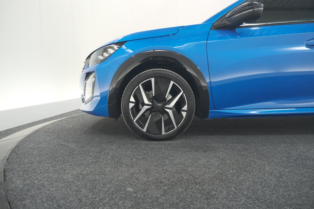 Peugeot 208 puretech 100 gt | camera | apple carplay | parkeersensoren