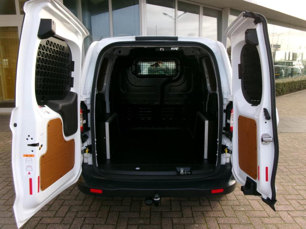 Ford Transit Courier 1.5 tdci airco, cr.contr navi, schuifd. tr.h.