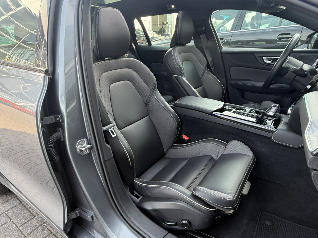 Volvo V60 t6 340pk recharge r-design| panodak| adap.cruise| trekhaak| stan