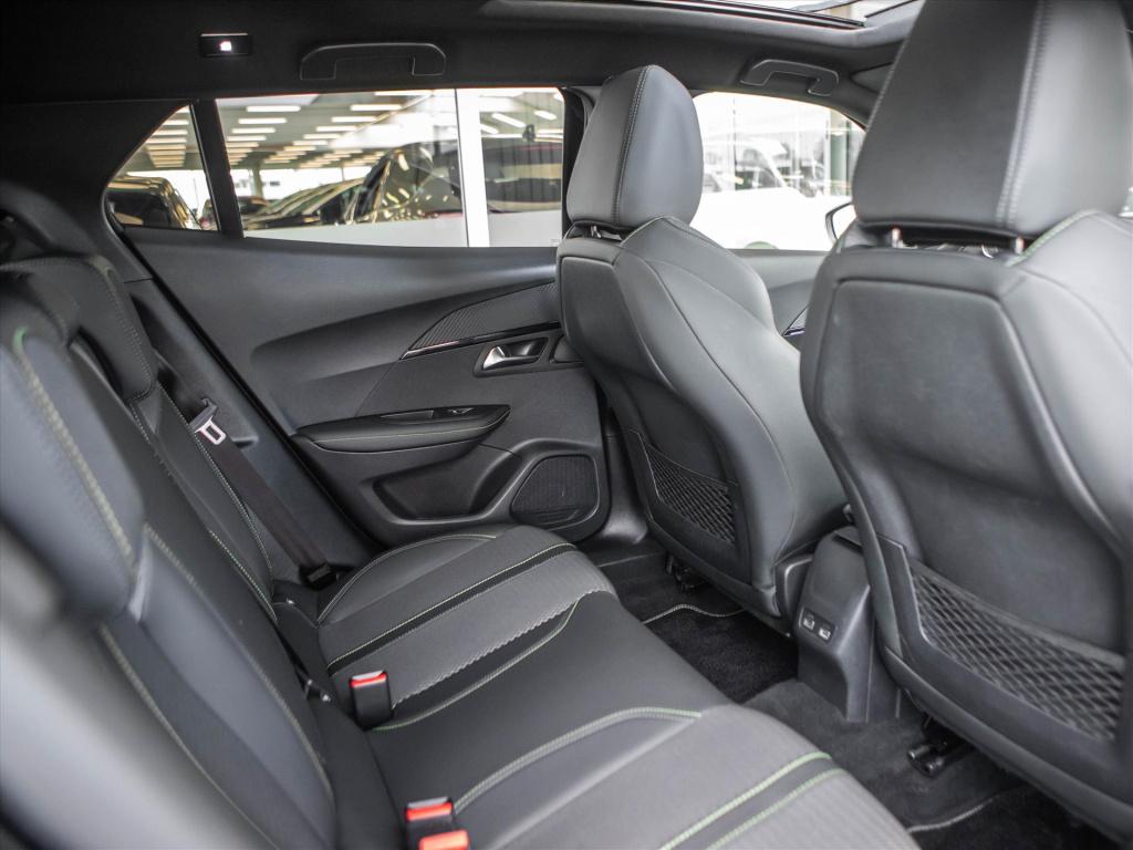 Peugeot 2008 1.2 hybrid 136pk e-dcs6 gt | panoramadak | camera | navigatie 