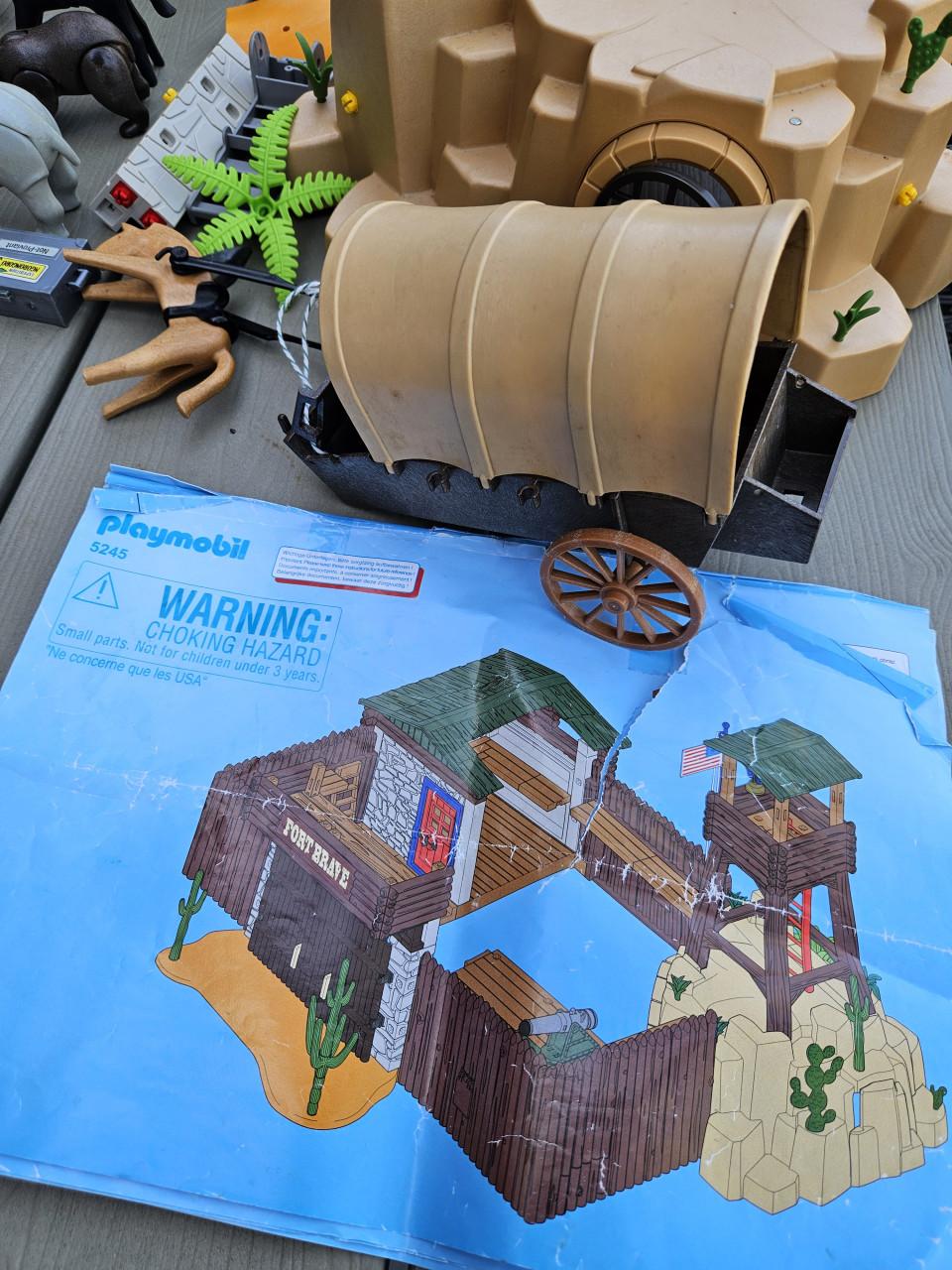 Grote zak vintage Playmobil met Fort Brave en accessoires