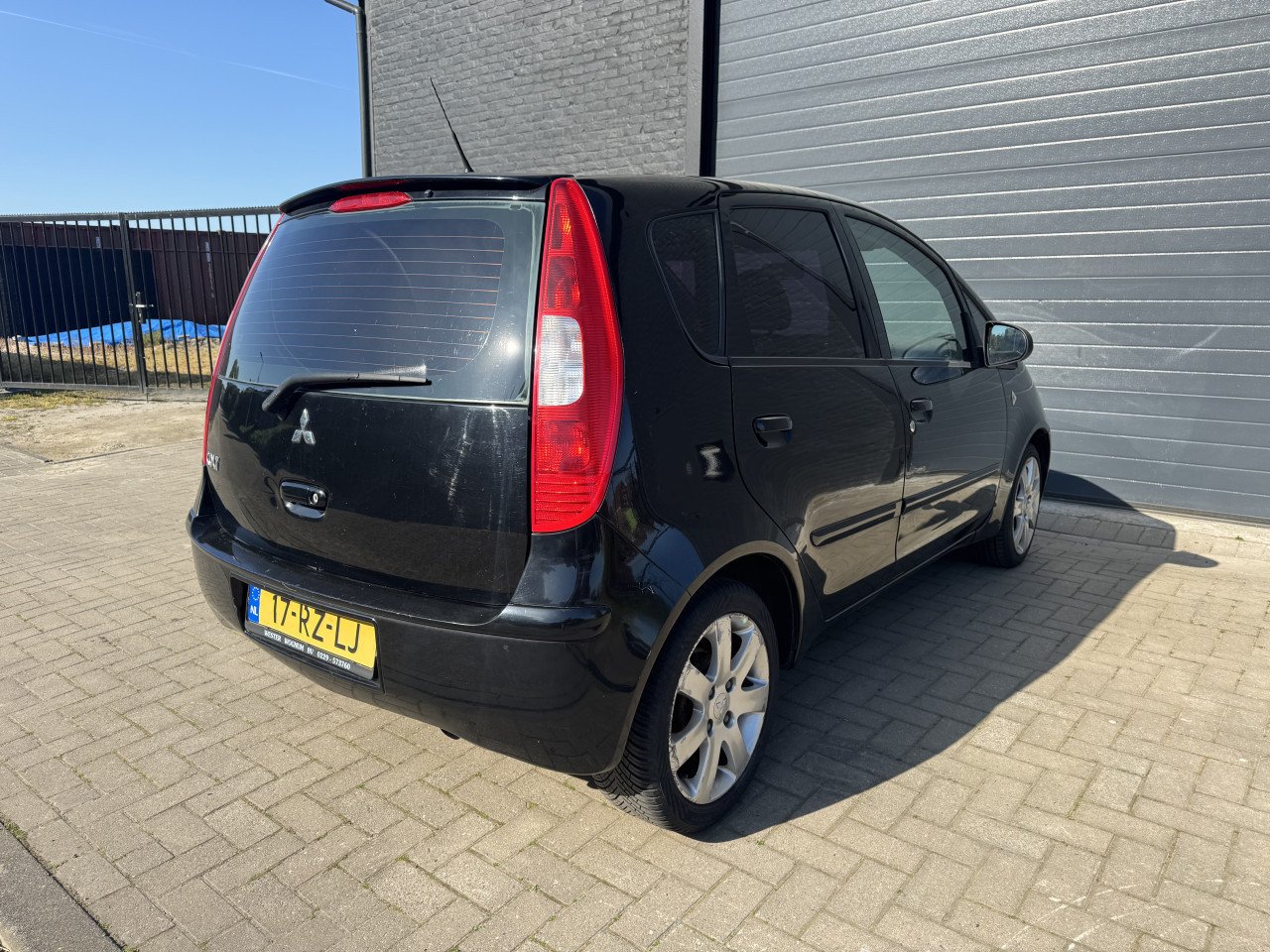 Mitsubishi Colt 1.3 CZ5 2005 Zwart Airco Apk Isofix Nap