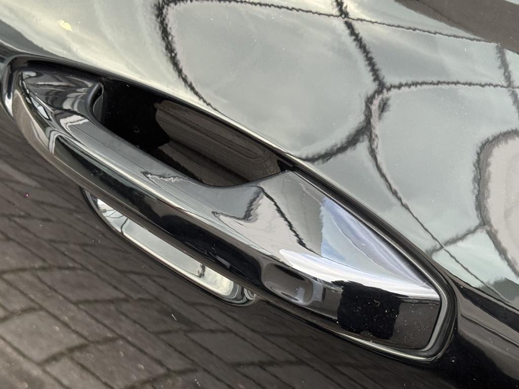 Volvo V60 t6 398pk recharge dark| panodak| adap.cruise| 360camera| trekhaa