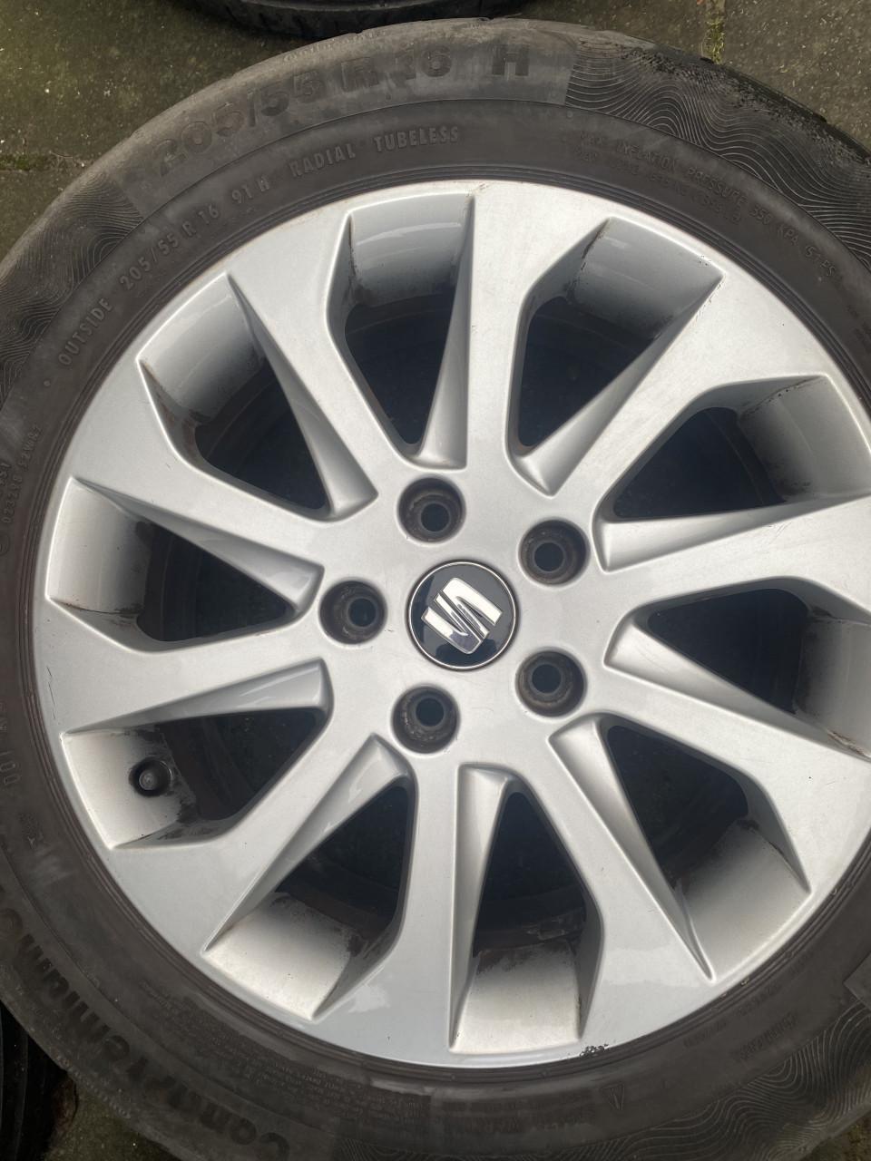 Originele Seat leon (2014) lichtmetalen velgen, incl. zomerbanden