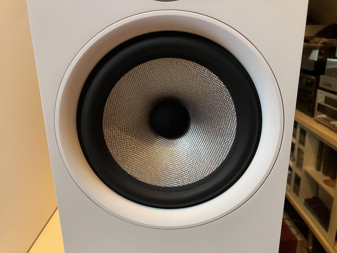 B&W Bowers&Wilkins 606 S2 Anniversary Edition 2024 wit nieuwstaat