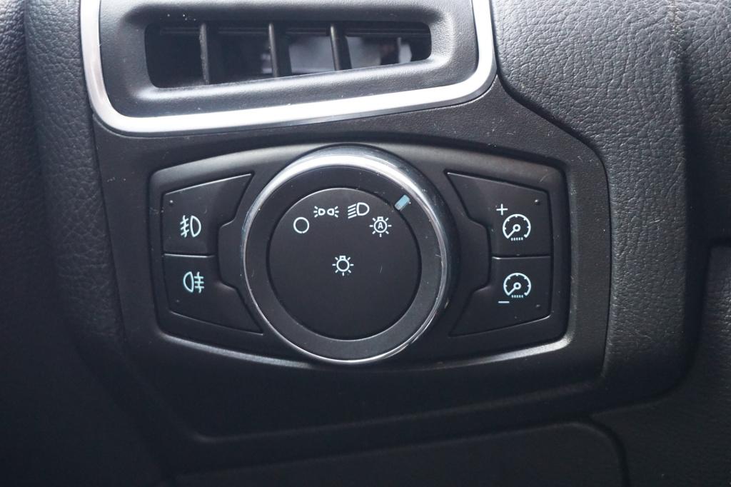 Ford Focus wagon 1.6 ecoboost lease titanium airco / navi / cruise / elektr
