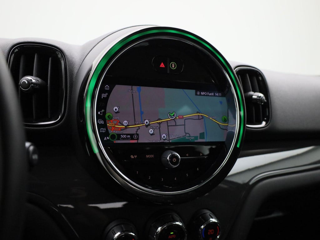 Mini Countryman 1.5 cooper business edition | automaat | lage km stand | ac