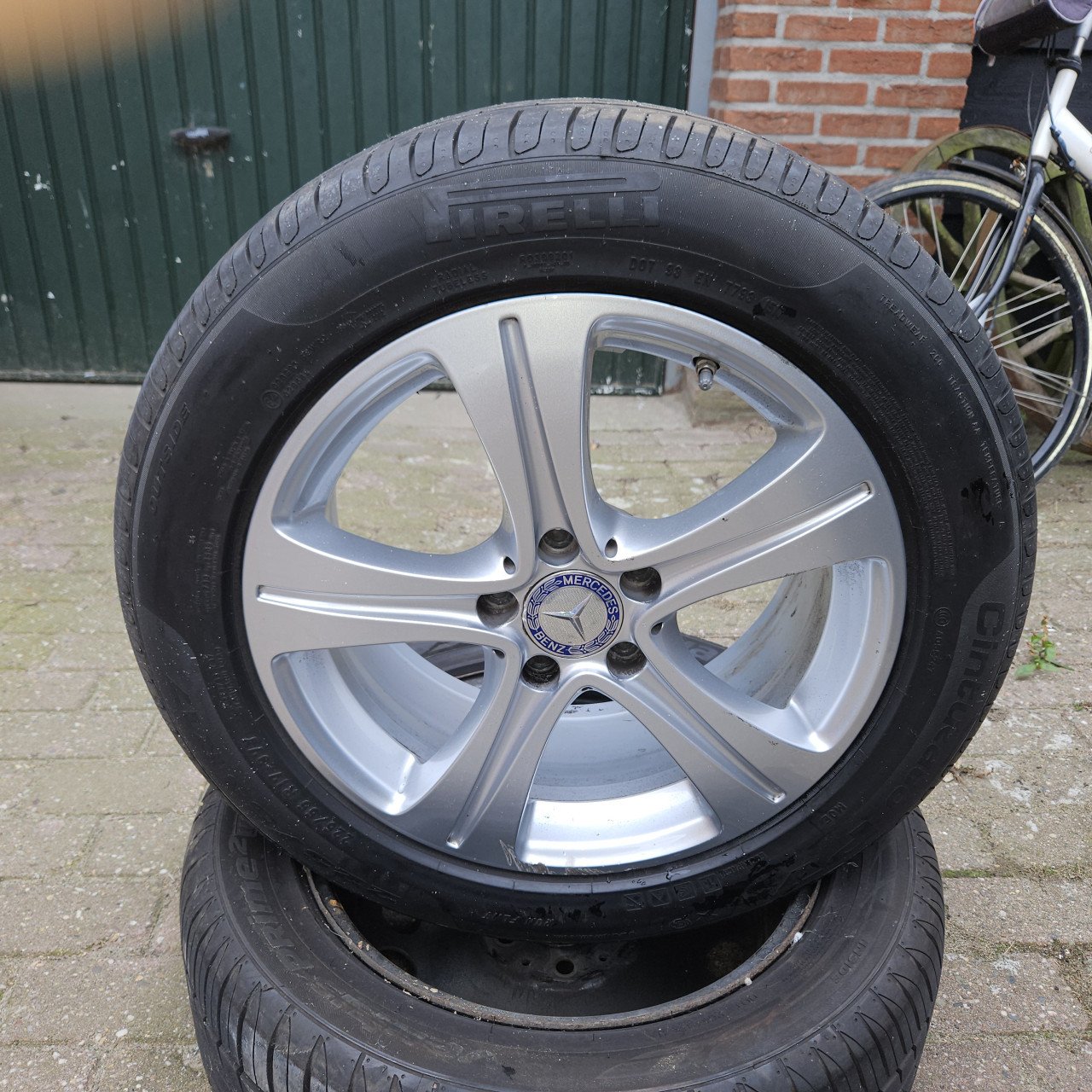 Mercedes E klasse (w213) velgen met banden