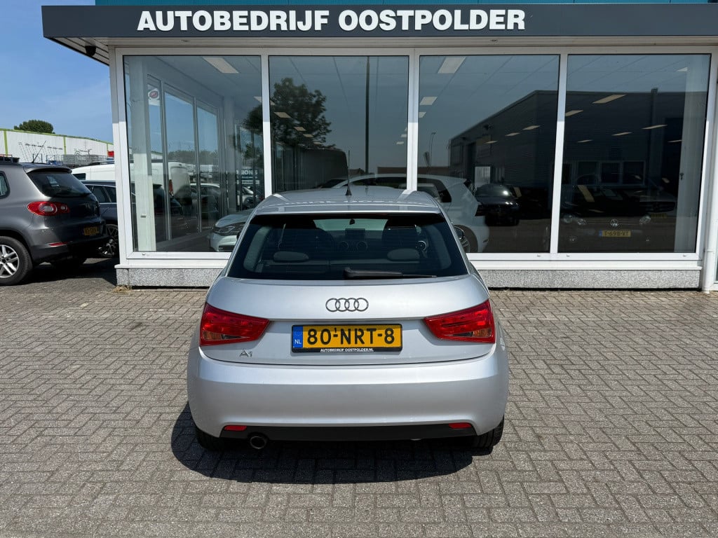 Audi A1 1.2 tfsi attraction pro line business