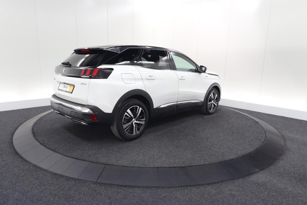 Peugeot 3008 puretech 130 gt-line | camera | dodehoekdetectie | navigatie |