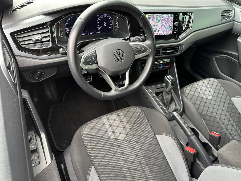 Volkswagen Polo 1.0 tsi dsg r-line 110pk | adapt. cruise | iq light | 17 in