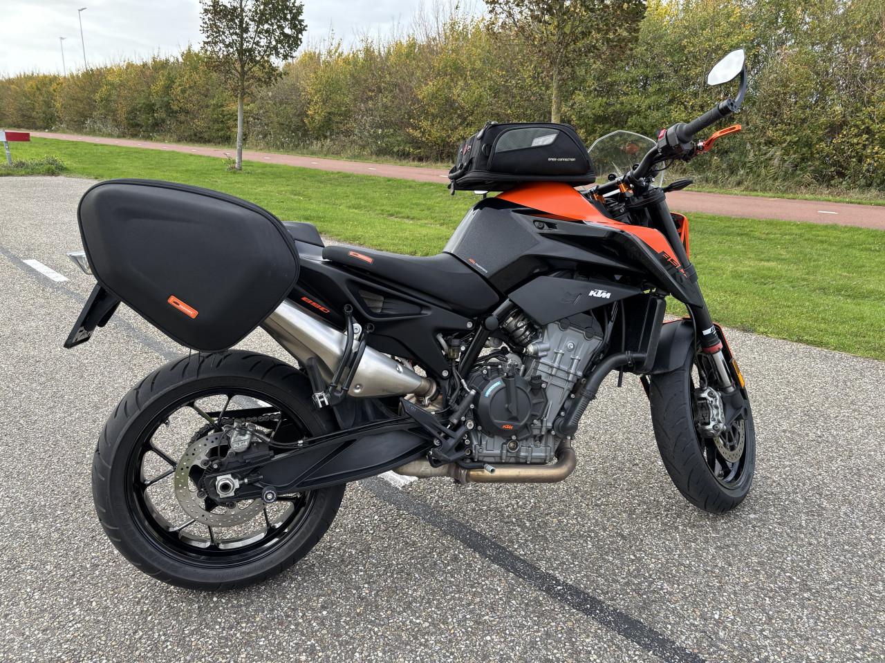 KTM 890 Duke 2021