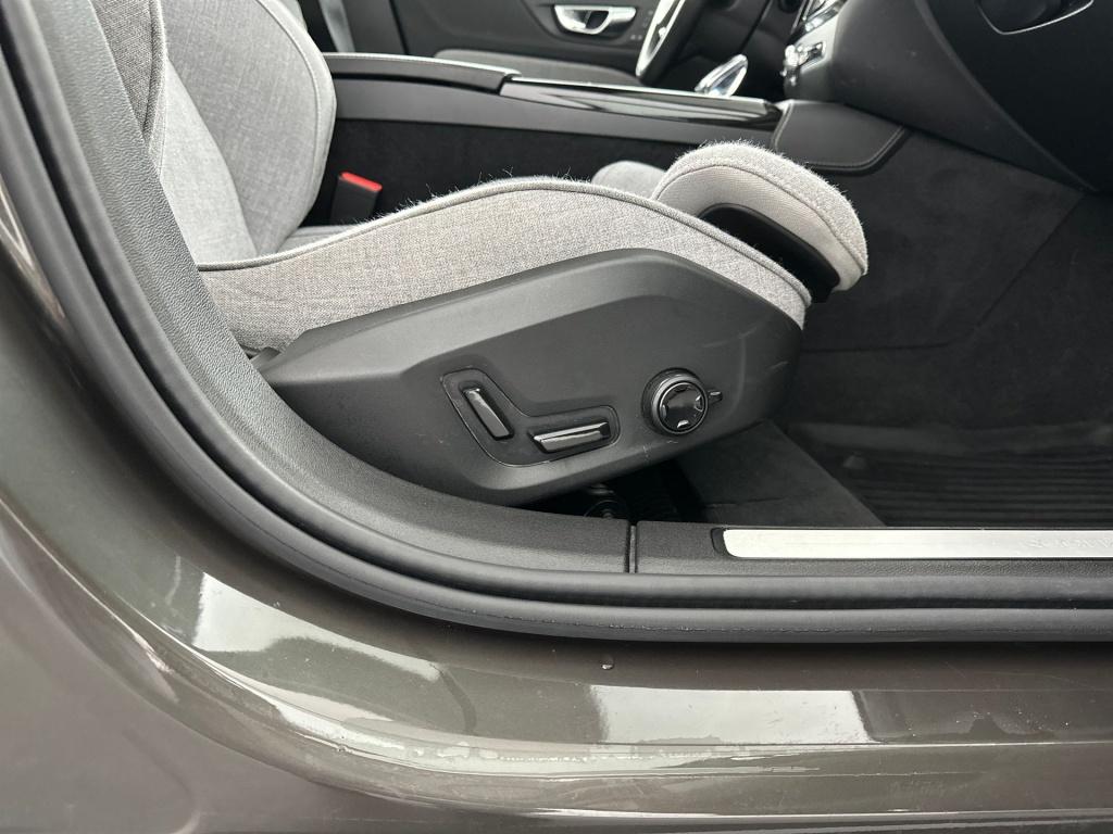 Volvo V60 t6 340pk recharge inscription| pano| 360camera| adap.cruise| tre