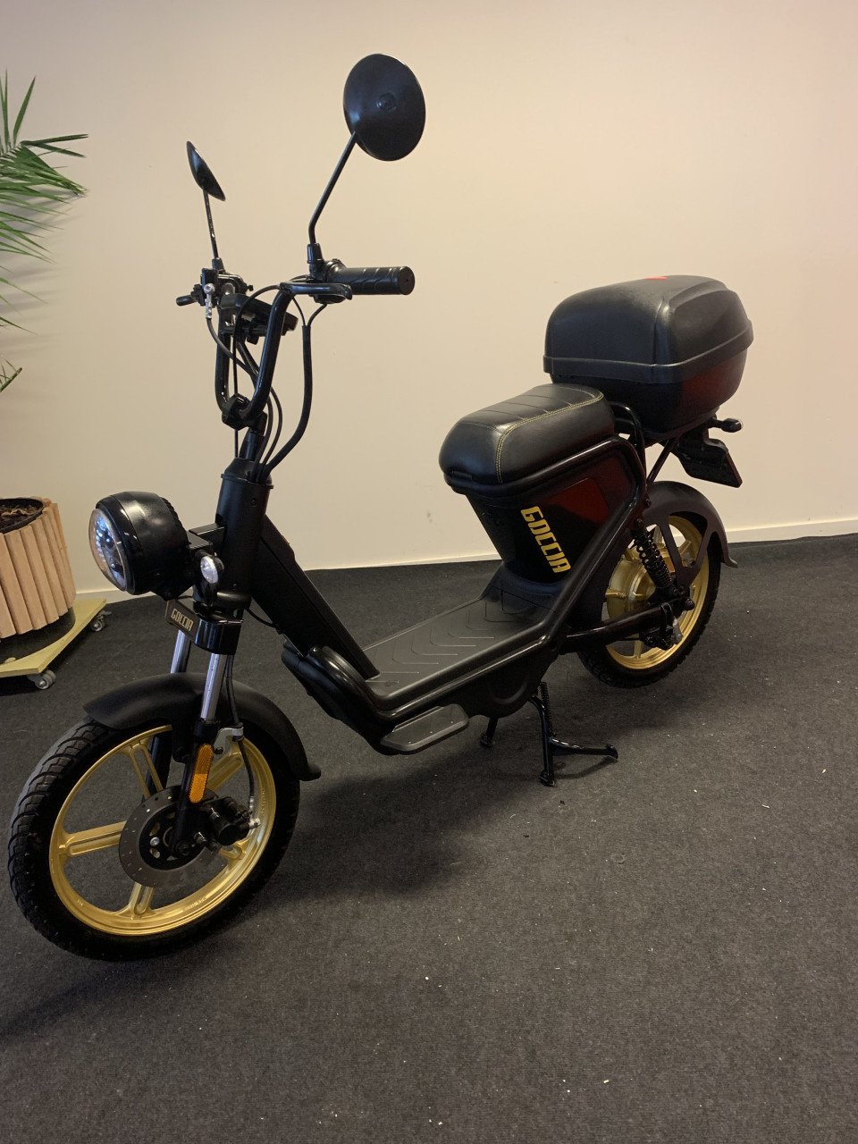 AGM GOCCIA GOLD EDITION NU 895,= RIJKLAAR
