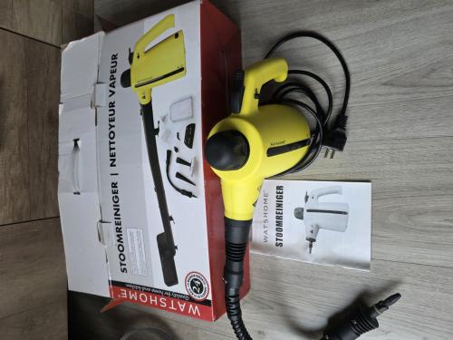 Stoomreiniger in goed staat en werkend in doos