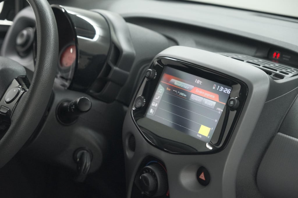 Peugeot 108 1.0 e-vti active | apple carplay | bluetooth | elektrische rame