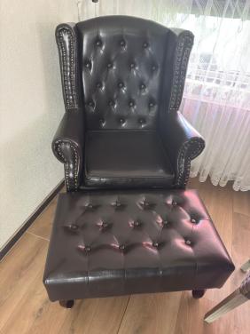 Fauteuil met voetenbank