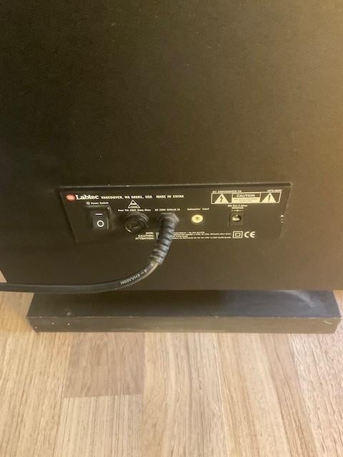 Labtec set Ik krijg er geen geluid uit ! t.e.a.b.