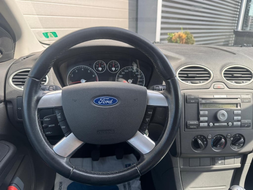 Ford Focus 1.6-16v champion/129.409 nap/apk vol jaar/airco/trekhaak