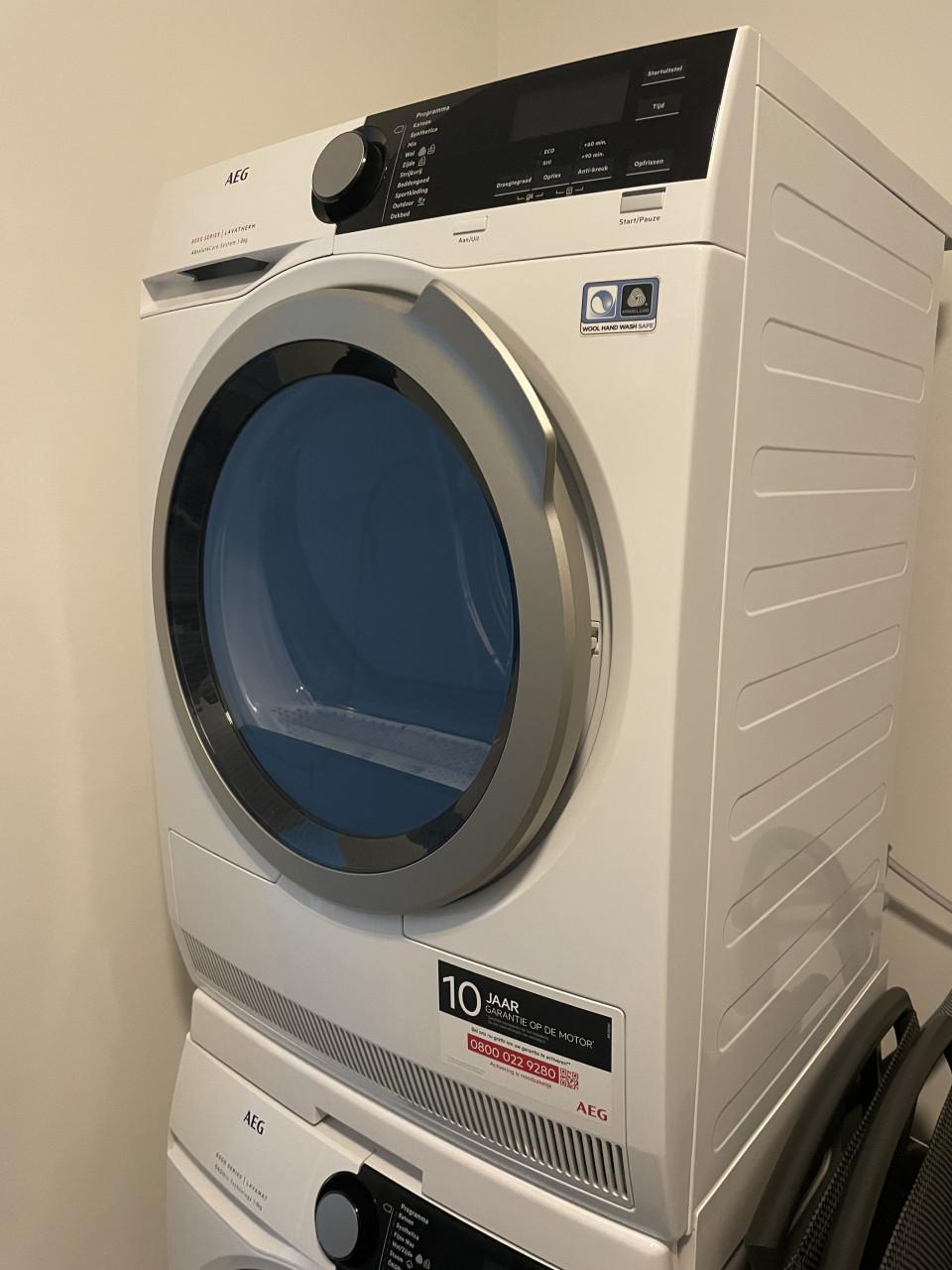 Droger en wasmachine AEG