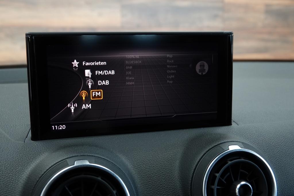 Audi Q2 35 tfsi | alarm | pdc| keyless | camera |