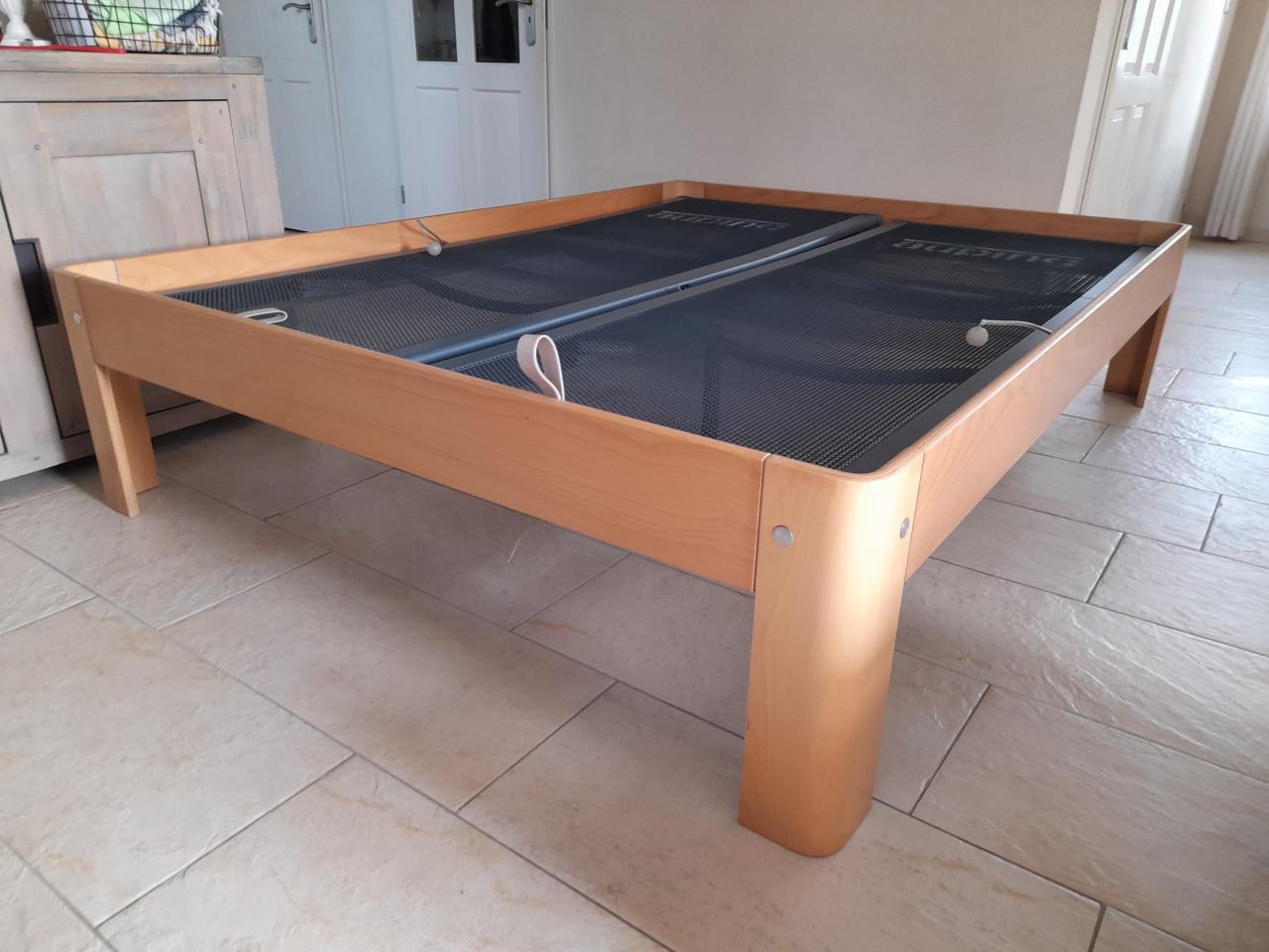 Auping bed  160 x 210 ( in goede staat )