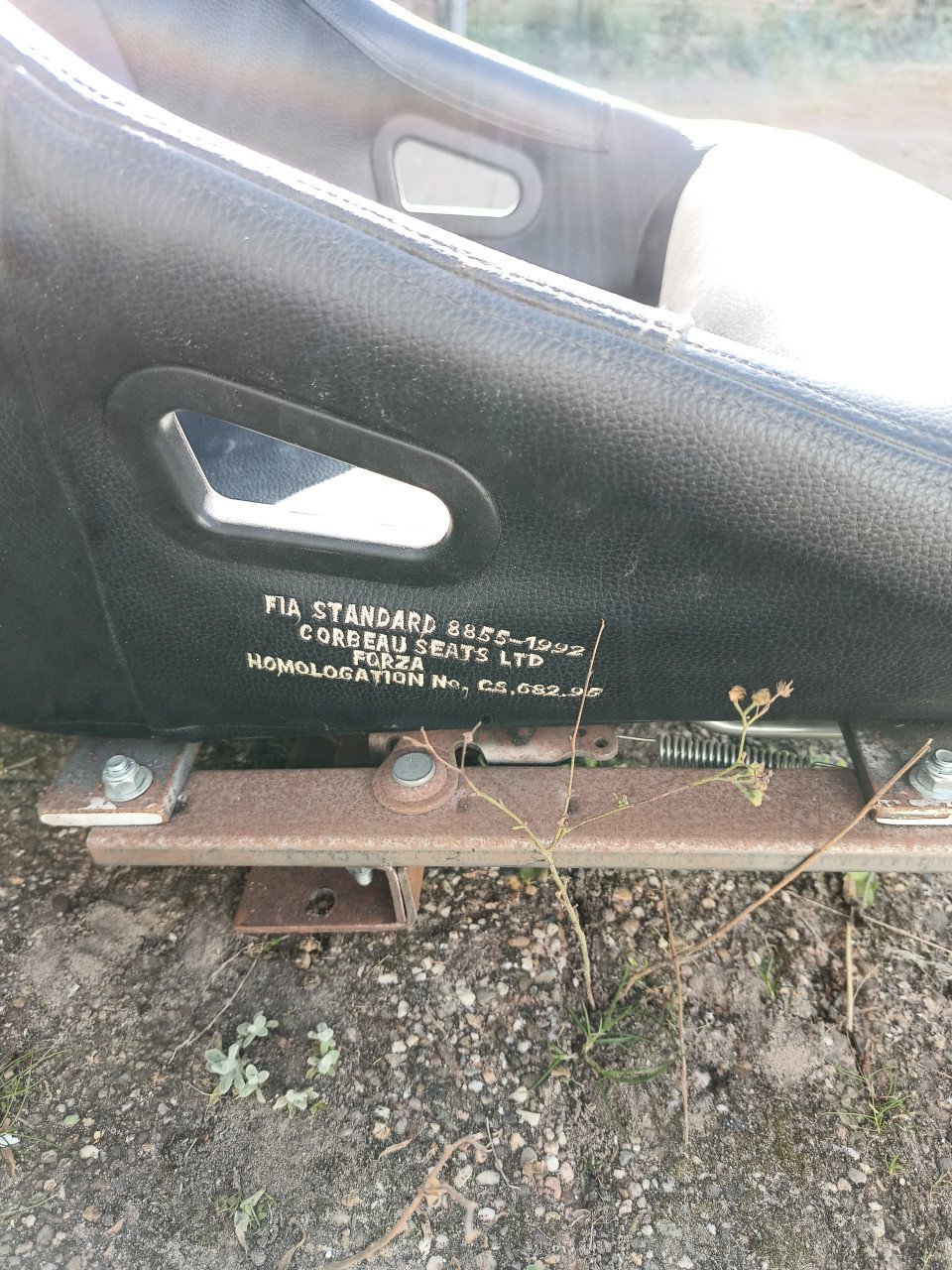 Kuipstoel auto