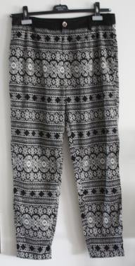 Zwart witte  broek maat 38