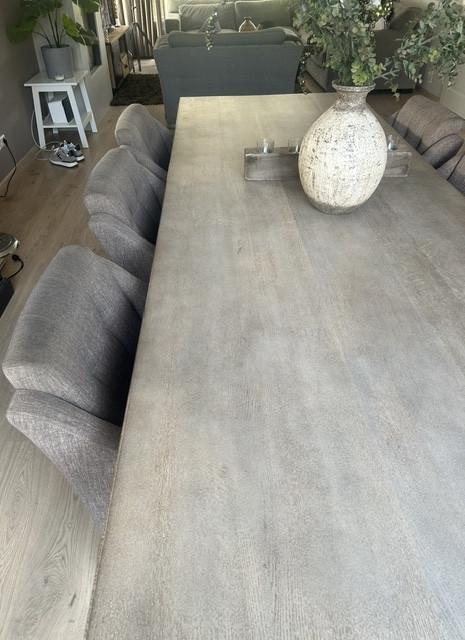 Taupekleurige eetkamerstoelen 6 stuks gebruikt