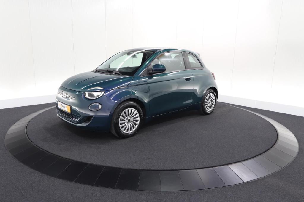 Fiat 500 urban 42 kwh | 96,9% soh | 3 fase laadfunctie | camera | apple car