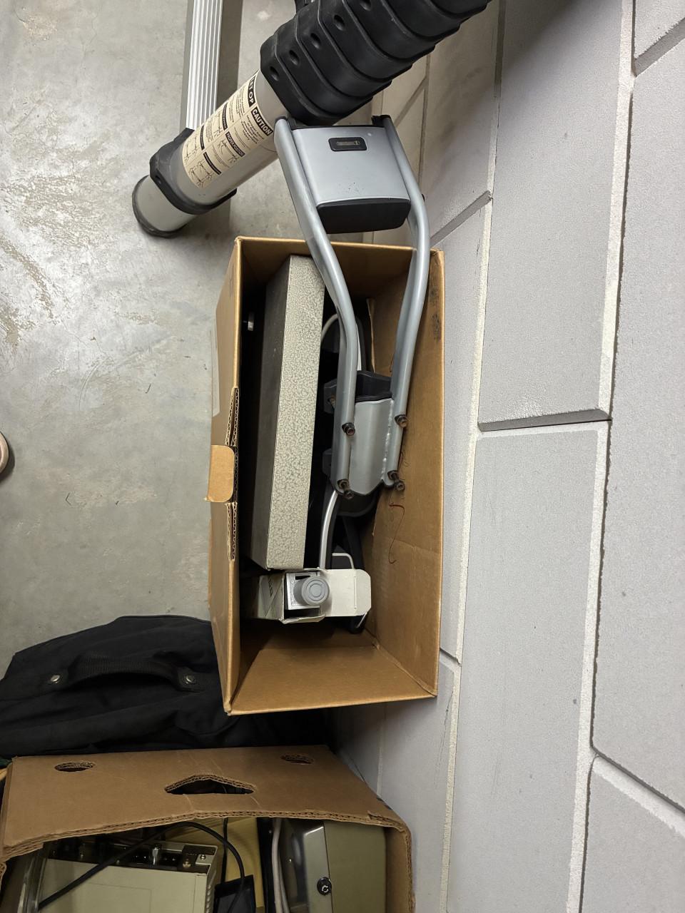 Van alles wat ivm opruimen van onze berging…..tsja