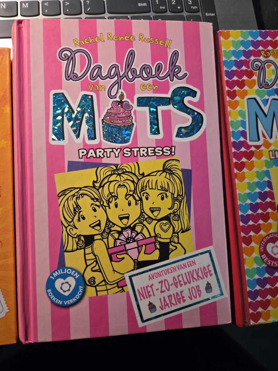 5 boeken uit de serie: Dagboek van een Muts .