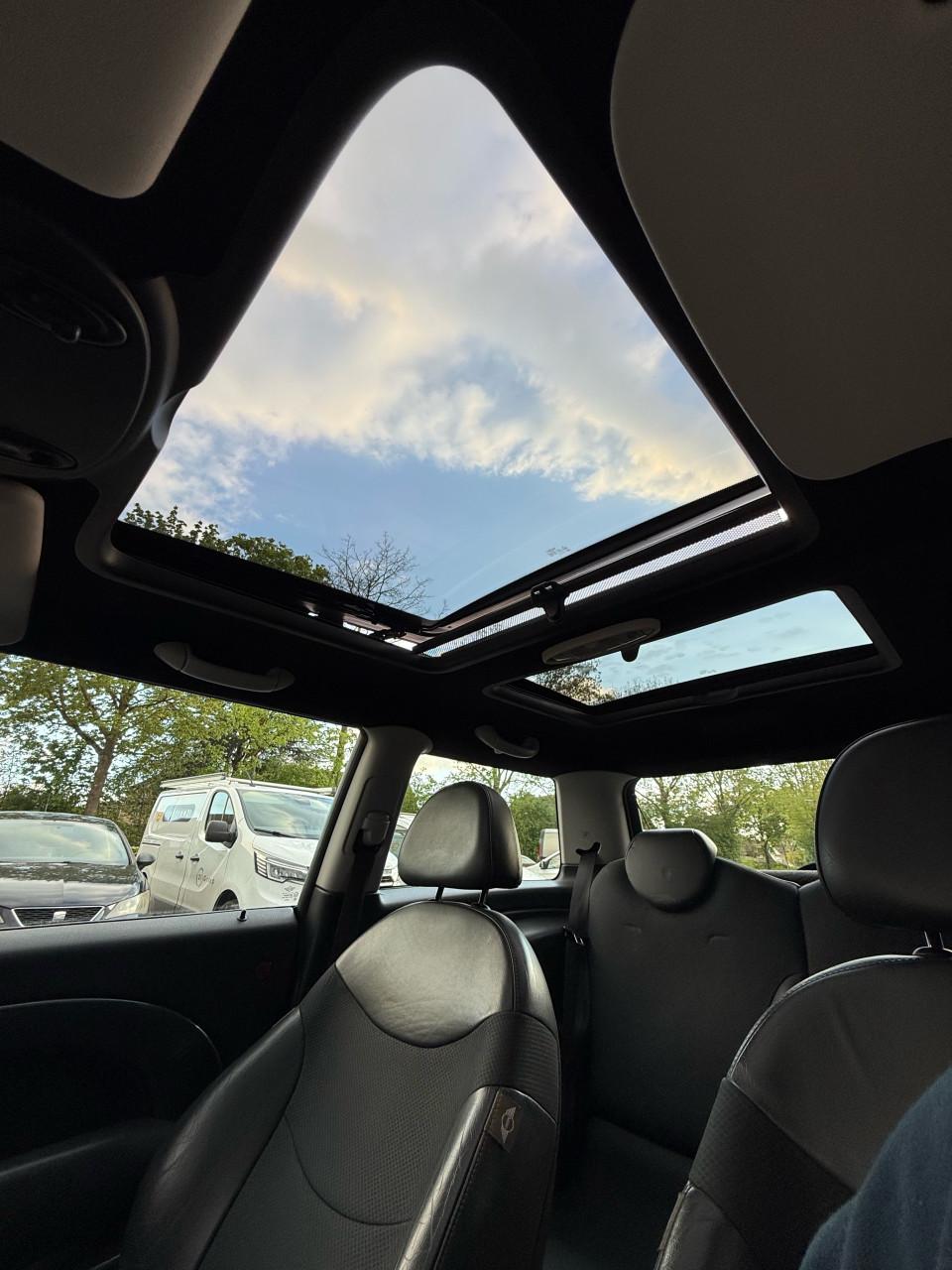 Mini cooper 1.6 PANO/CRUISE/NWAPK