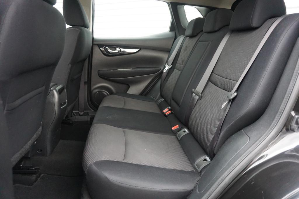 Nissan Qashqai 1.2 acenta climate / navi / cruise / camera / parkeers. / tr