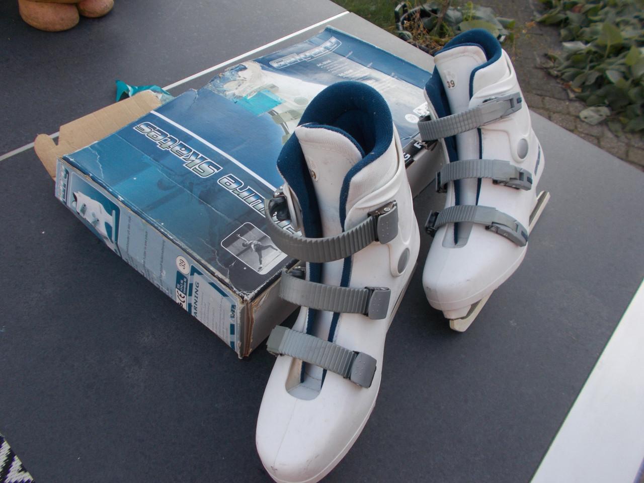 Kunst Schaatsen Galgary maat 39 zo goed als nieuw