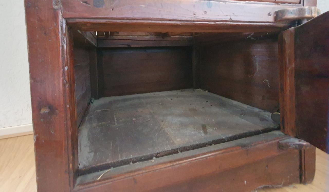 Antieke Chinese kinderstoel