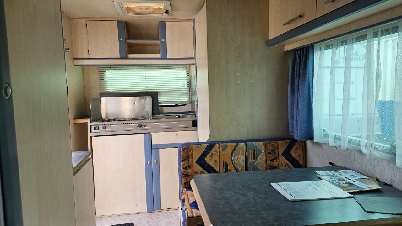 ADRIA UNICA 430 TS 1998 bj VASTBED TREINZIT