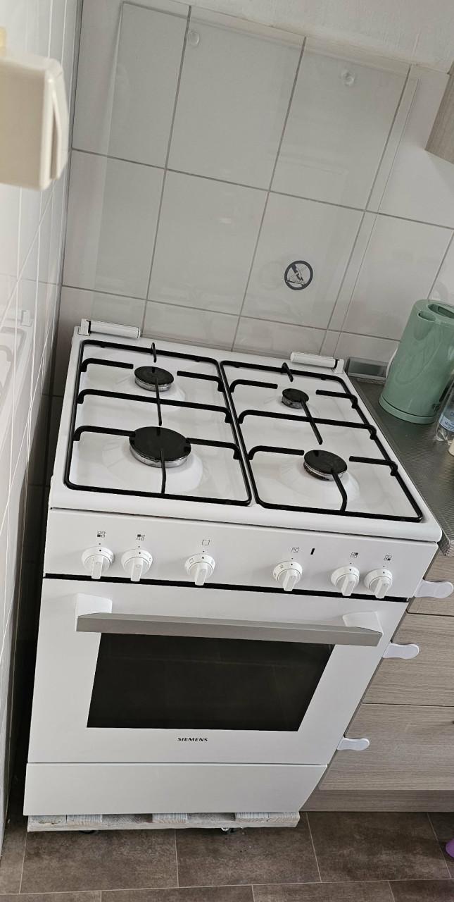 Siemens gasfornuis met oven in prima staat