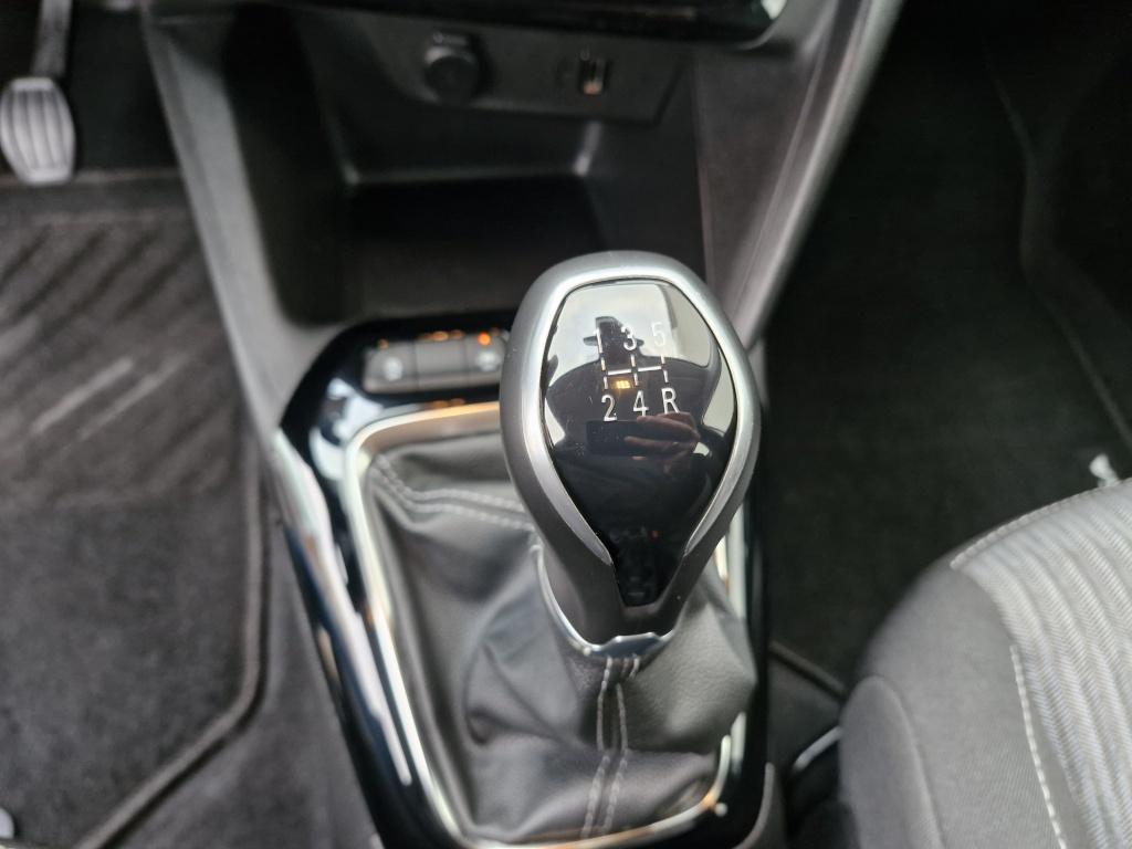 Opel Corsa 1.2 edition | navigatie | licht- en zicht pakket
