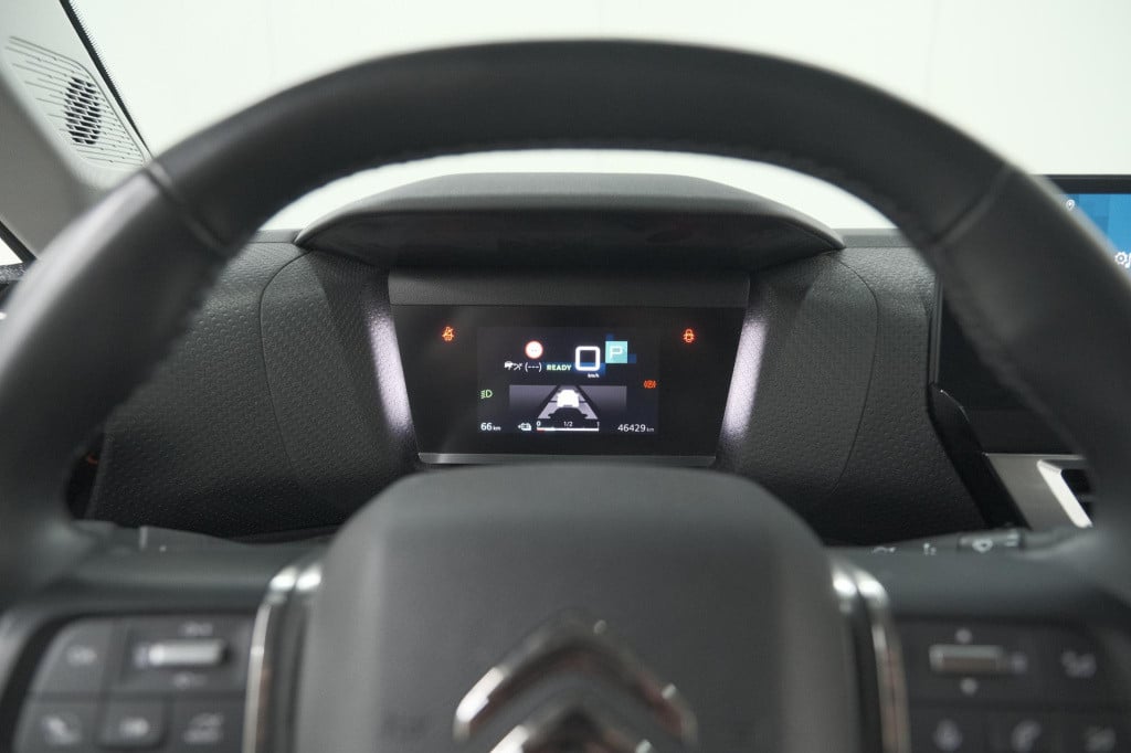 Citroen Ë-c4 shine 50 kwh | camera | pack winter | apple carplay | navigati