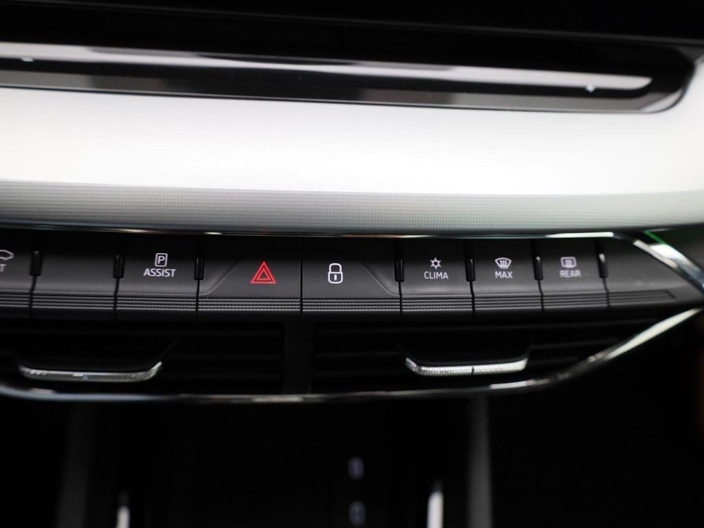 Skoda Octavia combi 1.5 e-tsi business edition | automaat | panoramadak | t