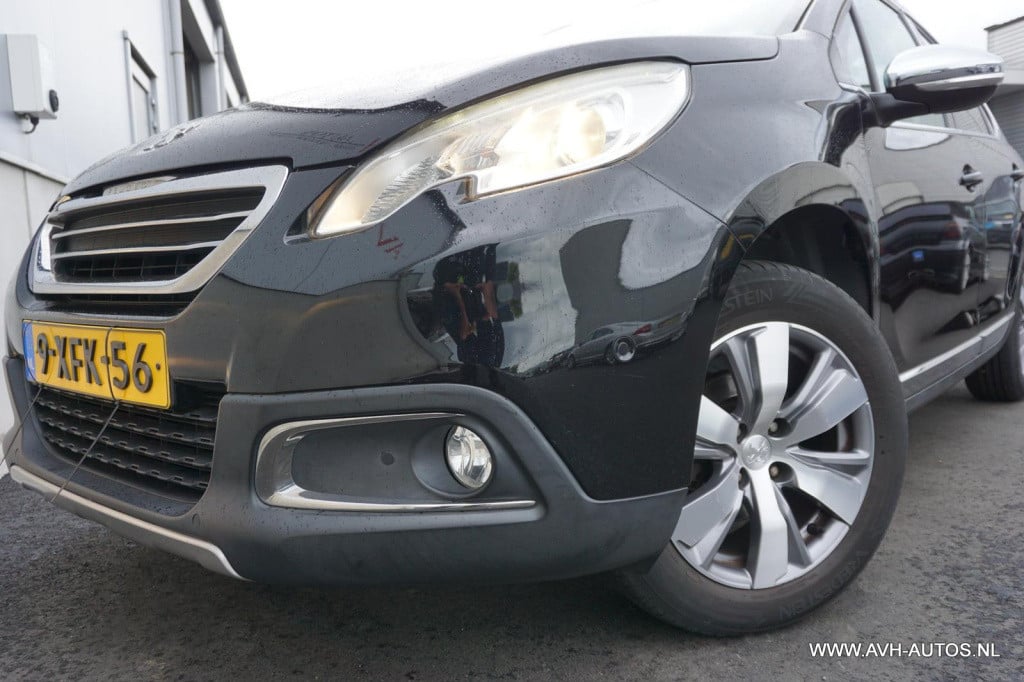 Peugeot 2008 1.2 vti allure pack premium plus