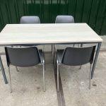 Kantine tafel + 4 stoelen gebruikt