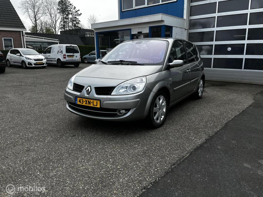 Renault Scenic 2.0-16v tech line