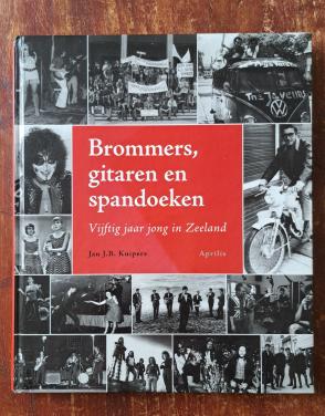 Brommers, gitaren en spandoeken