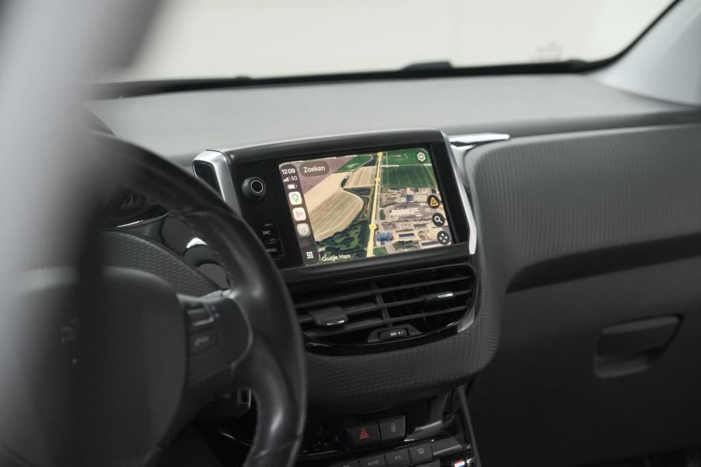 Peugeot 208 puretech 82 blue lease allure | parkeersensoren | climate contr