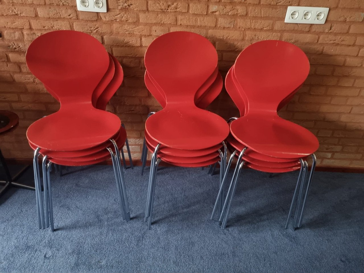 Diverse tafels en stoelen (school)