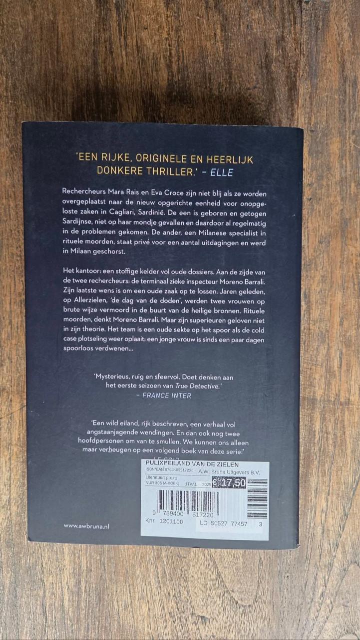 👁 Literaire Thriller 'Het eiland van de zielen' van Piergiorgio Pulixi.